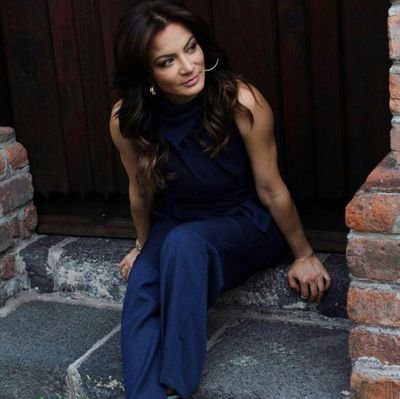 Mirelli48093244's profile picture. 🌻🌻🌻🌻
#nt_Brasil 
Mi reina Silvia navarro 👑👑❤