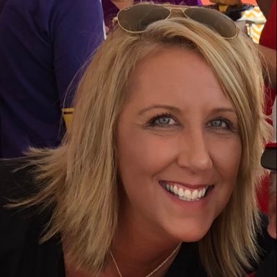 llauralindsey's profile picture. mom/wife/friend