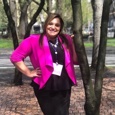 ElissaGonzalez3's profile picture. Writer📝|Reader| Thinker|Storyteller|Creative|Innivative|Vegetarian|💖Coffee☕|Laughter|Adventures|Mom stuff|People Watching|Good Conversation|Travel