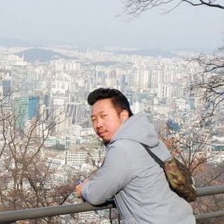 valentokta's profile picture. Semua tweet/opini bersifat pribadi 🙂