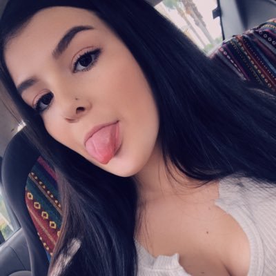 CorynnePaul's profile picture. 727