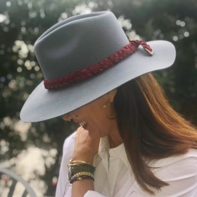 JulianaZaraza's profile picture. Personalized interior design services to help shape, refine & realize your own design vision.