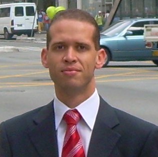 Especialista em Gestão de Projetos, Governança em TI e Engenharia de Software e professor universitário.