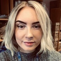 Holly Garnett - @HollyGarnett1 Twitter Profile Photo