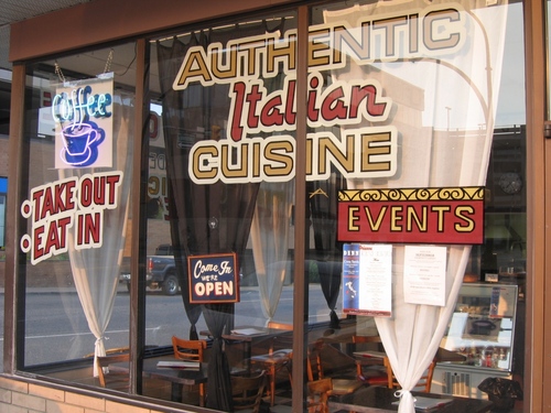 We are at 272 Lansdowne St. in Kamloops.
We serve authentic Italian specialties, made fresh and from scratch according to traditional family recipes.
