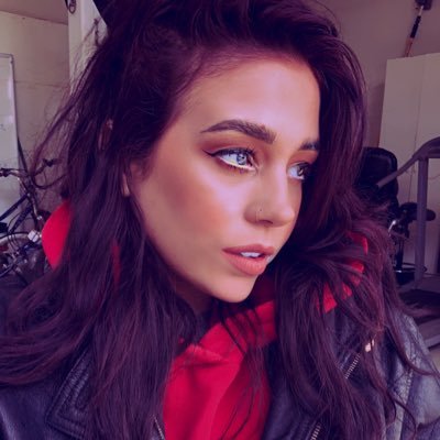 Licensed Esthetician 💆🏻‍♀️ insta: torrietomes