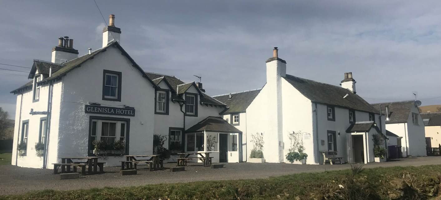 Beautiful 4 Star Hotel near Blairgowrie.  10 bedrooms, Award Winning Restaurant and modern bar serving real ales.  Perfect for walkers on the Cateran Trail.