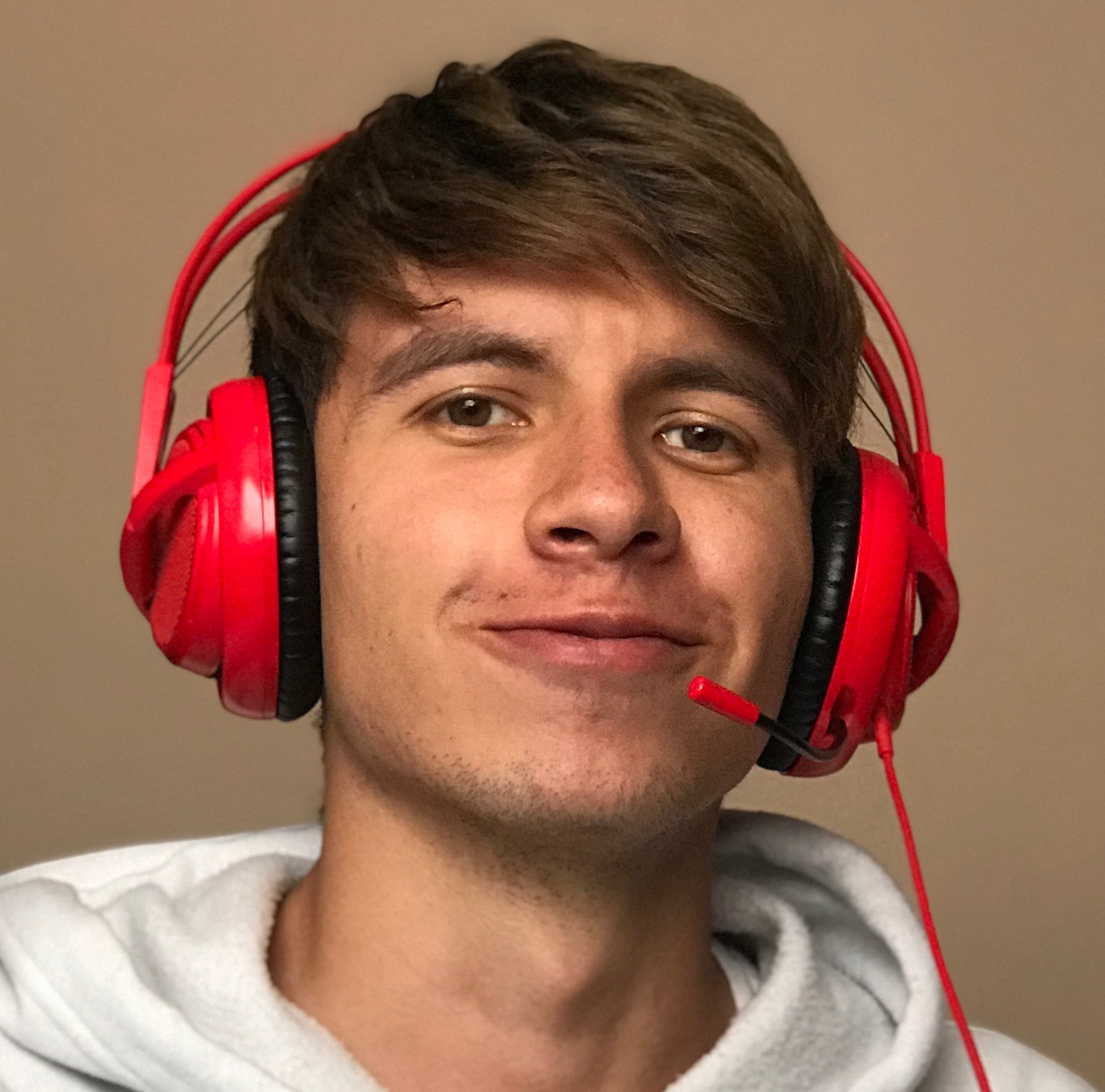 Amante de los videojuegos / Streamer Colombiano🎮🇨🇴 / ¡¡Directo todos los días!! De 6pm - 8pm en Twitch 💜