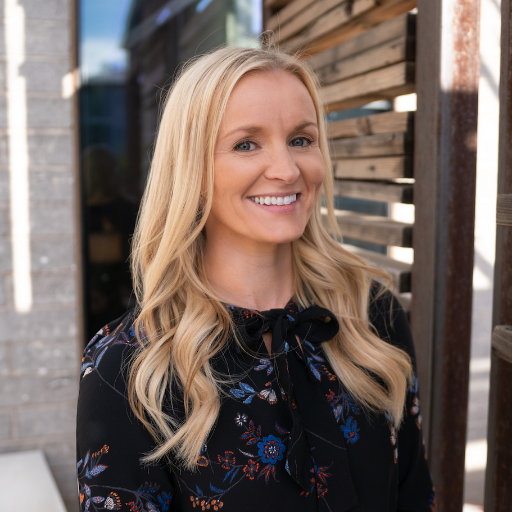 Marketing boss @tapas_marketing helping biz owners make great $ decisions. Tweets about #sports,🏉 #marketing👩💻, #business📈, & #tech📲. #AZWildcat for life.