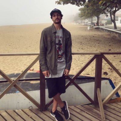 lcasleo_'s profile picture. 