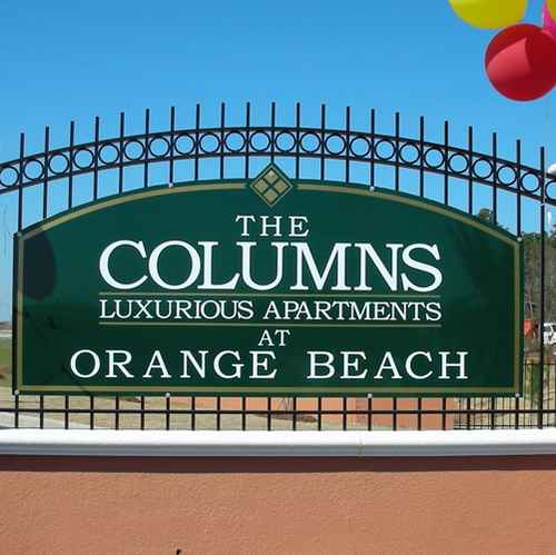 The Columns at Orange Beach consists of elegantly finished interiors and a complete array of resort amenities.