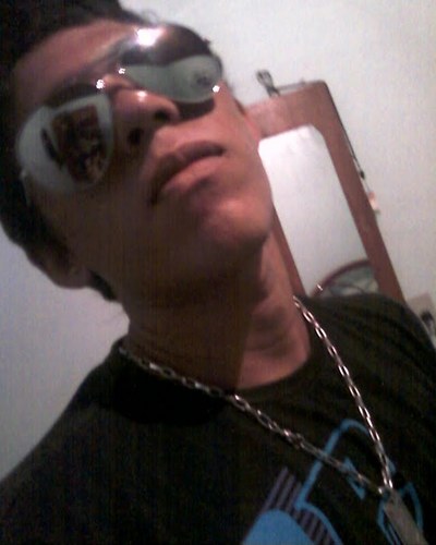 • eu sou um gαroto como todos os outros,
só estou vivendo diαs iguαis, de mαneirαs diferentes !
eu gosto de dα uns rolé, αproveita a vida