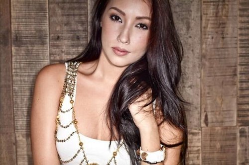 SOLENN HEUSSAFF's Official Fan Base- THE SOLENNISTA's