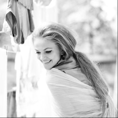 Lena54068463's profile picture. 