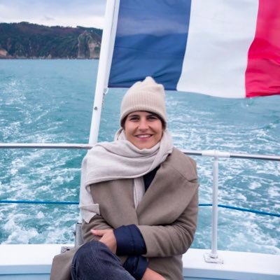 Com & Marketing chez @chilowe_ Je tweet #SocialMedia & #Travel
