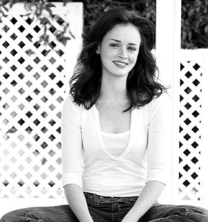 EvanescentRose's profile picture. An old fashioned girl in an ever changing world.