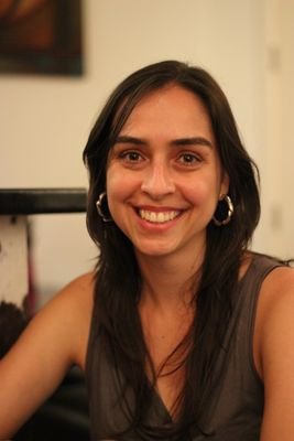 Professora, pesquisadora e flamenguista.