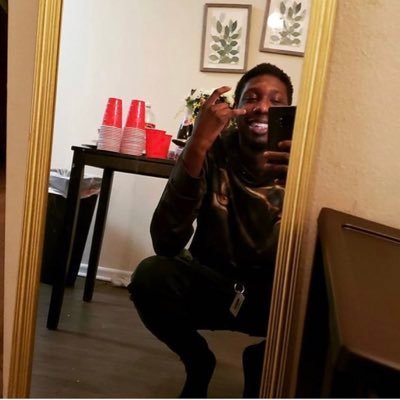 Hey i’m Jerrald/CurlyGhost/funny af/youtuber Clink/Below 🔽🔽🔽🔽🔽
