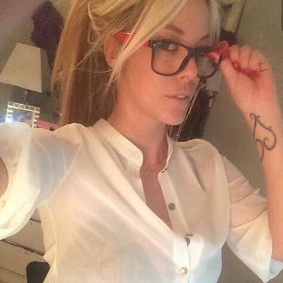 ElizabethRoseP5's profile picture. 