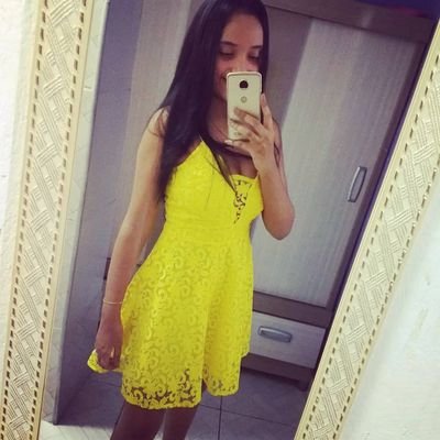_Quando penso que não tenho as coisas que quero, Deus me lembro que eu tenho tudo que preciso_ 🙇🏼♀🍀