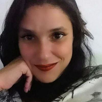 Moonikita's profile picture. Sou fera, sou bicho, sou anjo e sou mulher. Mas sou minha, só minha. E não de quem quiser!!