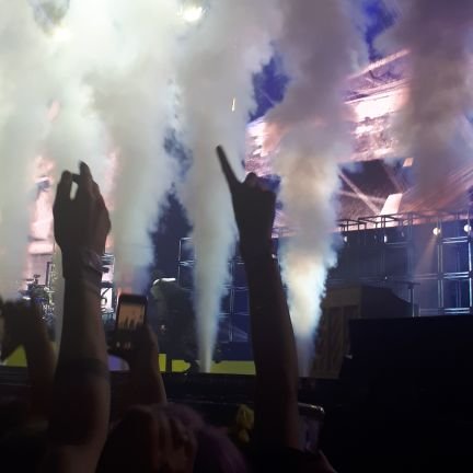 LyricBuzzz's profile picture. 