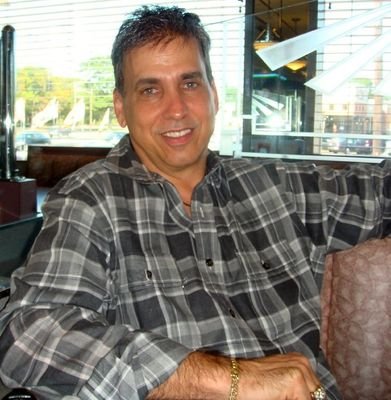 RogerMi76133890's profile picture. Grateful heart ♥