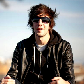 JacksShades's profile picture. Always makin' friends. 
Lil mama is mah bffl.
Single.