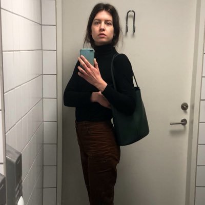 alwivi's profile picture. 