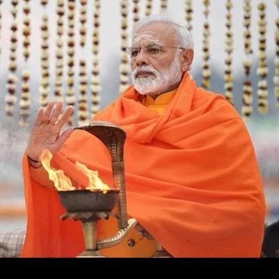 वो लूट रहे हैं सपनो को
मैं चैन से कैसे सो जाऊ
वो बेच रहे हैं भारत को
मैं खामोश कैसे हो जाऊ
~ नरेंद्र मोदी
#Namo_again
7⃣5⃣0⃣5⃣7⃣6⃣6⃣0⃣6⃣3⃣