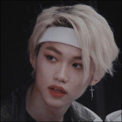 𝑘𝑎𝑙𝑜𝑛 ; (𝑛.) 𝑎 𝑏𝑒𝑎𝑢𝑡𝑦 𝑡ℎ𝑎𝑡 𝑖𝑠 𝑚𝑜𝑟𝑒 𝑡ℎ𝑎𝑛 𝑠𝑘𝑖𝑛-𝑑𝑒𝑒𝑝 | #박민혁 🎐 #김태형 MY BACKUP ACCOUNT IS @OffciallJaz