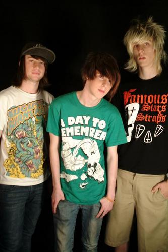Street Team for @Zygoticband follow and check out their myspace; http://t.co/tO7K7I4sPZ. We follow back :)