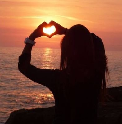 Riddhiii28's profile picture. life is a Journey..❤️