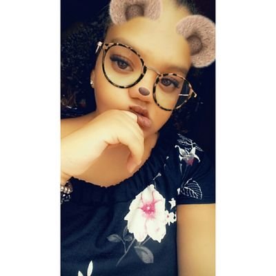 Escorpiana 🦂
Futura Comissaria de Bordo 🌸🛫
Cruzeirense 💙 
De alma leve é mente livre, o coração só pulsa amor. ✨🌹