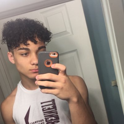 mxlikmorrison's profile picture. Athlete 🥇 | Football Player For @DobynsBennett 🏈 | 15 | 🇺🇸