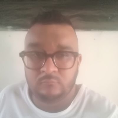 Roberth0983's profile picture. 