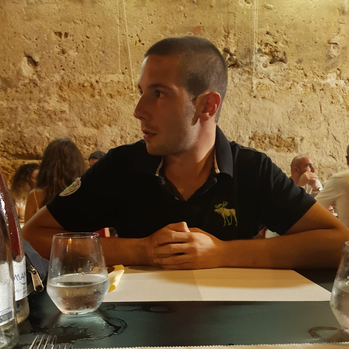 PozzebonSimone's profile picture. 21.11.1994 #foodlover 🍔 #techlover💻   Treviso  Seguimi su👇👇👇