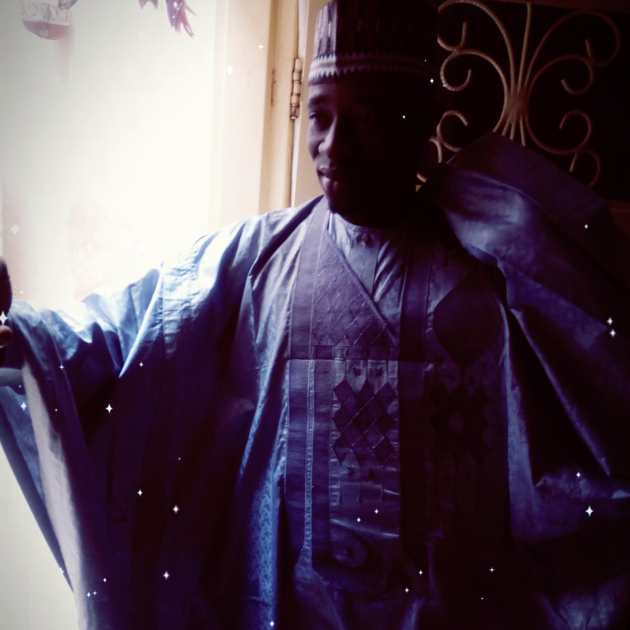 khaleefamsaeed's profile picture. I belong to everybody and at the same time belong to no body.