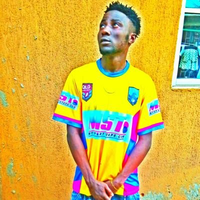 Nothing in life is worth fighting for. Your best clothes is someone's
rag. Your account balance is someone's donation at a
function. Your girl friend/boy friend