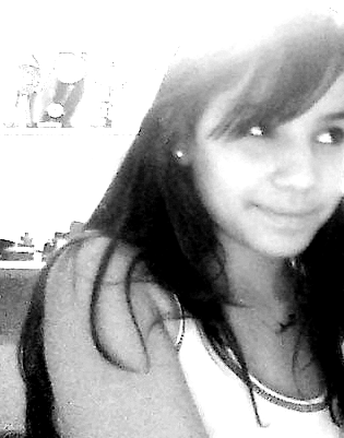 twitcaarou's profile picture. 