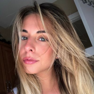 nicole_goedtel's profile picture. 