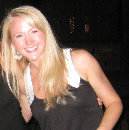 ErikaMurray's profile picture. Love to love the little things in life. Total sucker for a good book, a good movie, or a good meal. Love to smile and laugh - especially at myself.