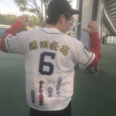 プロ野球アカウントです。プロ野球大好き芸人です。セリーグは巨人、パリーグは西武を応援しています！野球好き友達が全然いないので繋がりが欲しくてこのアカウント作りました！一応三年目の芸人やってます！よかったら仲良くしてください！