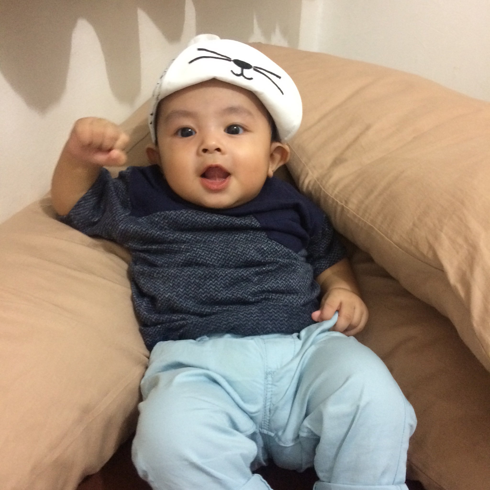 beyNabila's profile picture. English Teacher