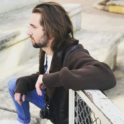 CristianPalles's profile picture. Un pedagogo que le gusta las ciencias sociales, el cine y la política.