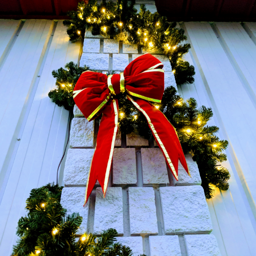 Christmas Lights by Skedaddle is the leading provider of professional Christmas decorating services for homes and businesses.