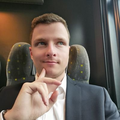AI & Power Platform dev @CDCargo 👨💻🚂
Ex aviation, travel & transport reporter @hospodarky
Ex student @muni_CZ 🇨🇿 & @reichmanuni 🇮🇱.