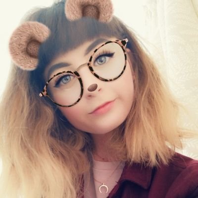 24 • Student veterinary nurse 🩺🐾 • Animal bio graduate 🎓  Vegetarian 🌿 •