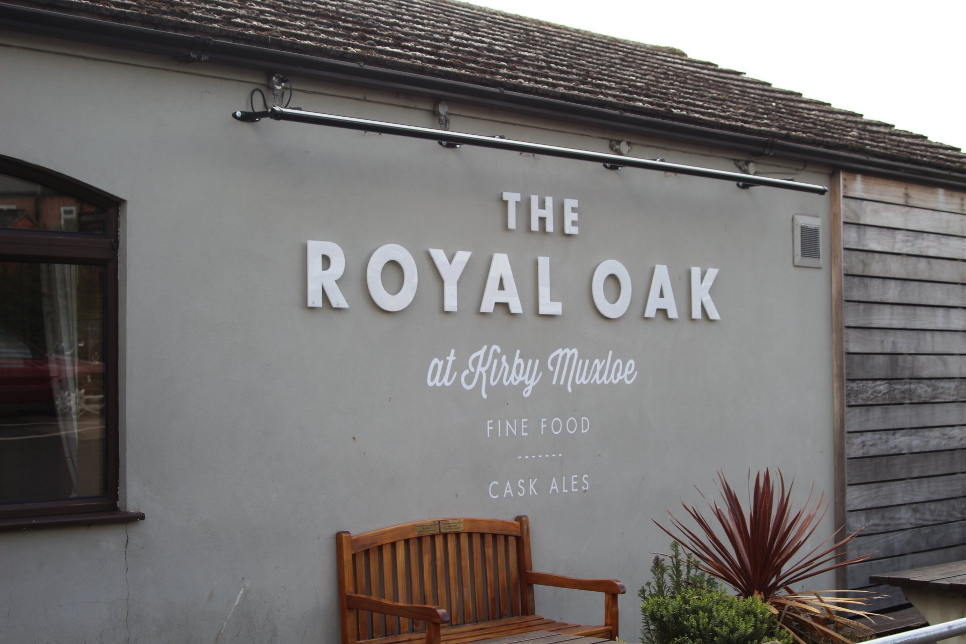 The Royal Oak Kirby Muxloe!
Follow us for our latest news, menus and events!