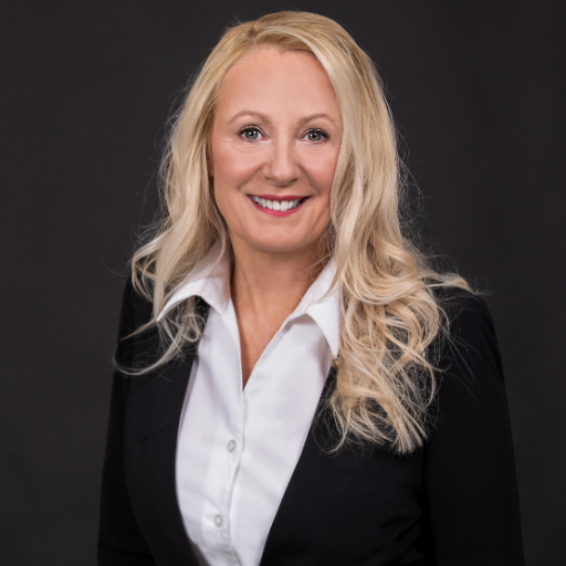 Bonjour, Je suis Courtier immobilier Agréé chez Via Capitale, je fais du courtage immobilier Résidentiel et Commercial. Pour me rejoindre, 514-572-8368
